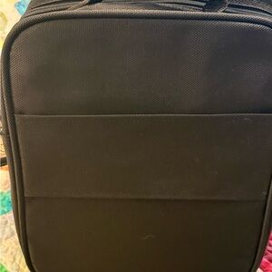 Travel shoulder bag